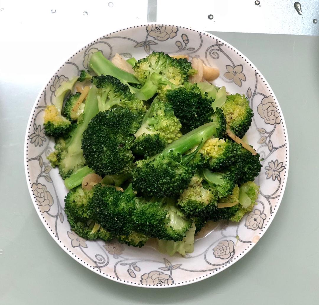 姜蒜炒西蓝花