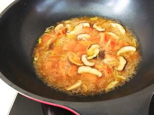 🍃初夏的味道—番茄酸汤水饺的做法 步骤6