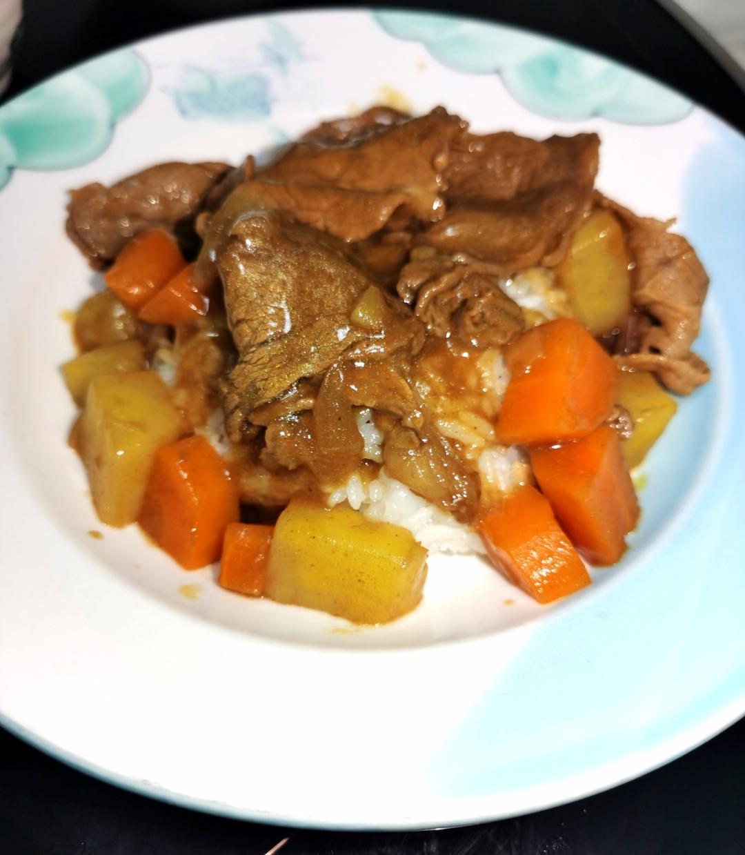 肥牛咖喱饭