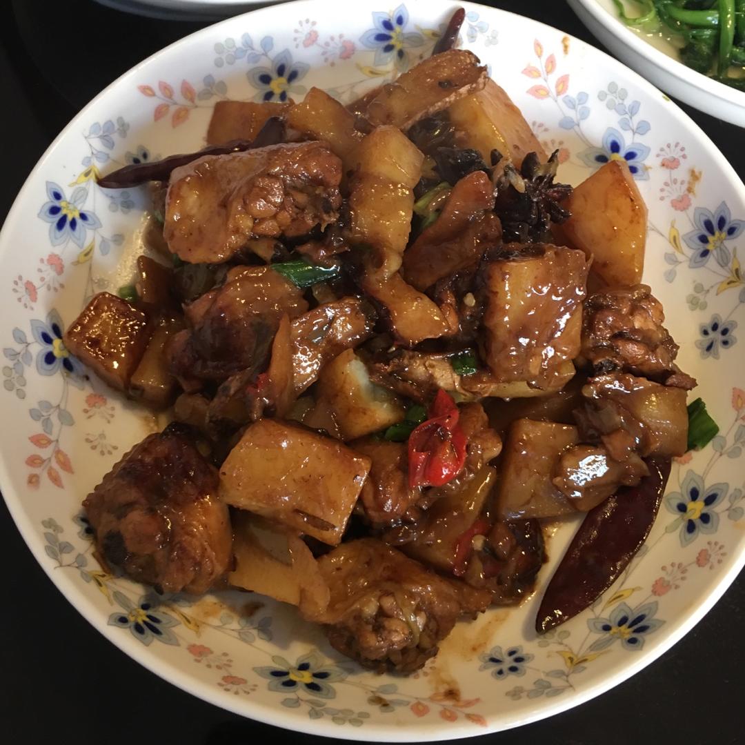土豆炖鸡翅（快手零失败）