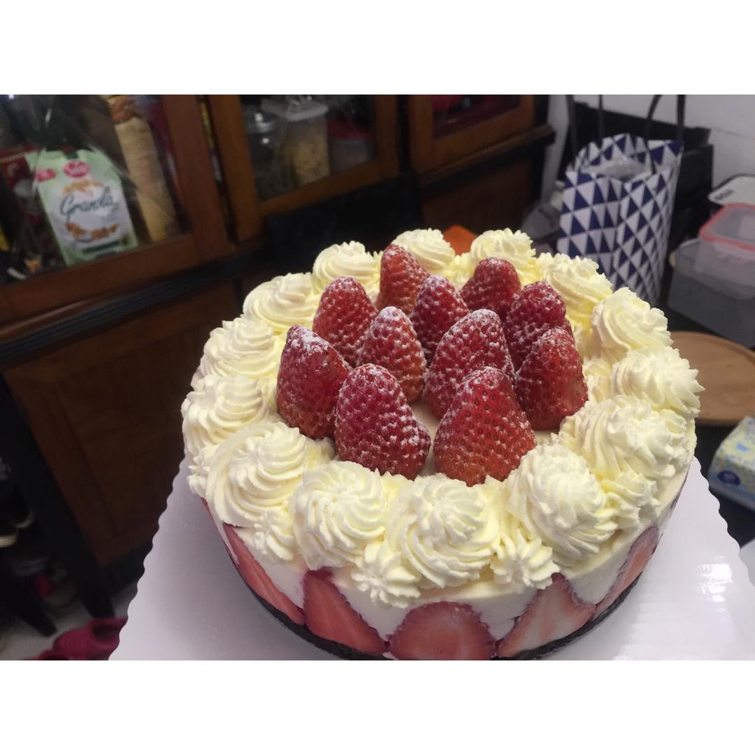 超简单的草莓芝士蛋糕