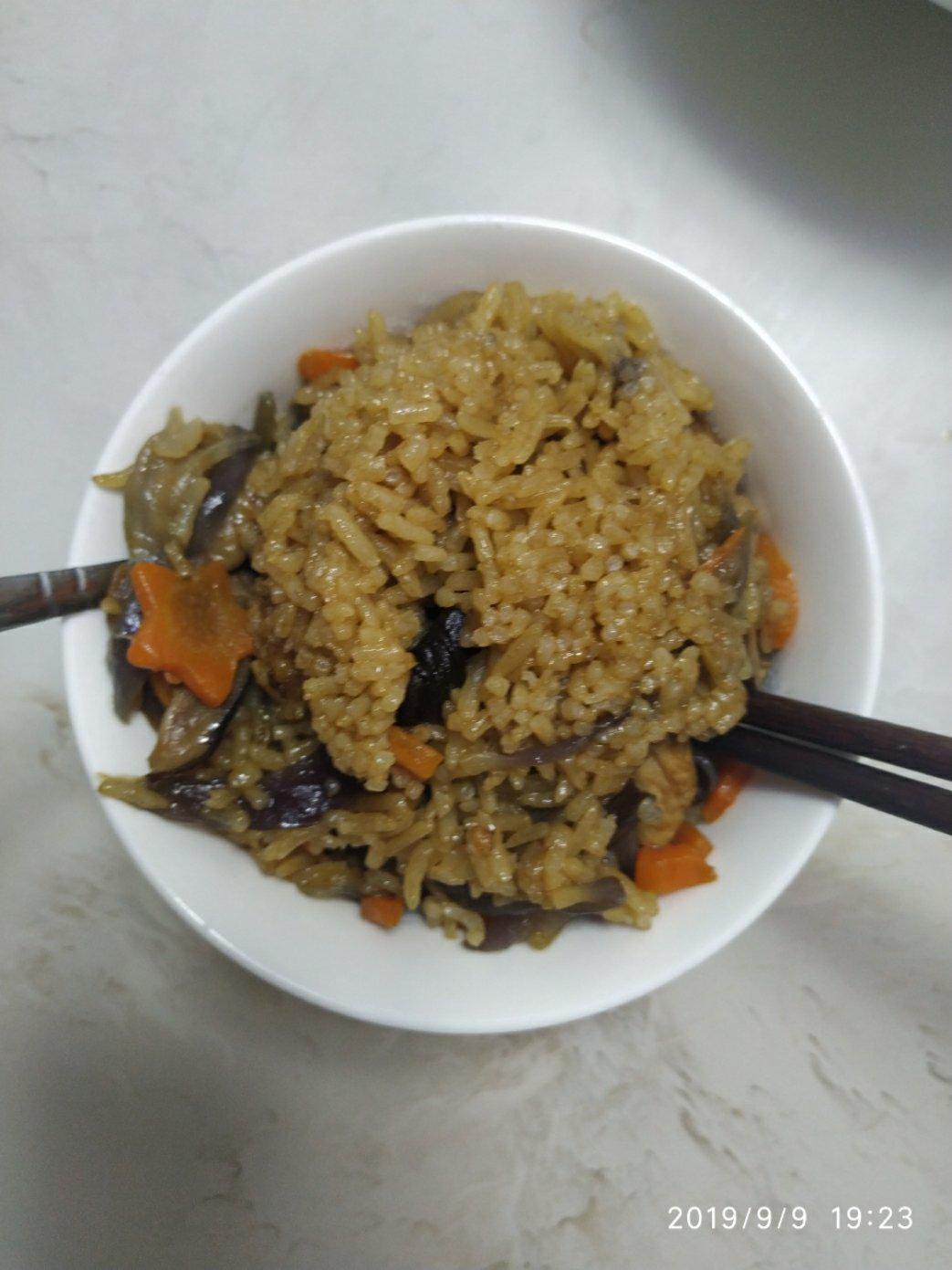 香菇鸡腿焖饭