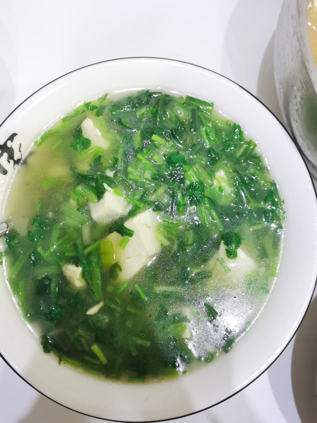 茼蒿豆腐汤