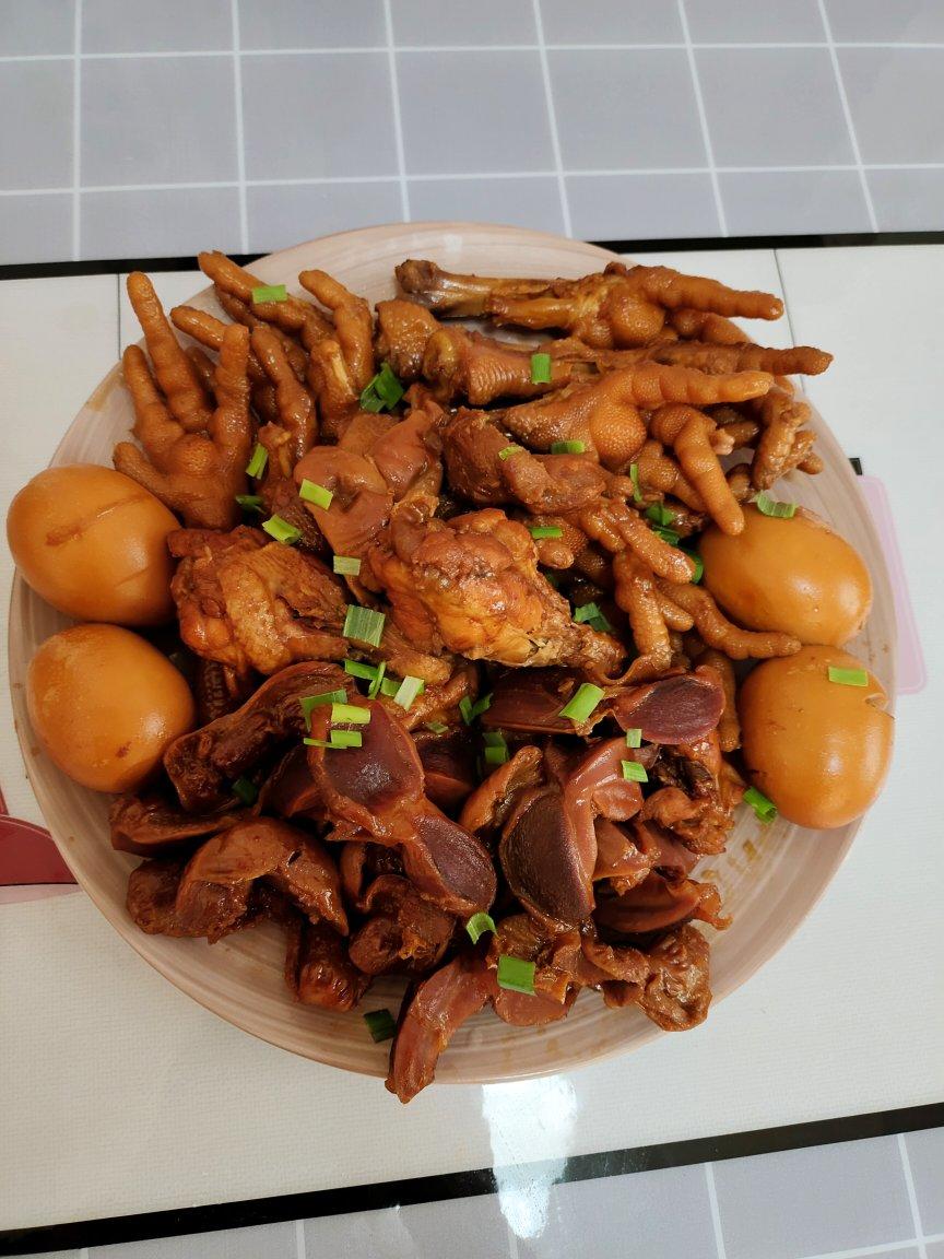 卤鸡腿鸡爪鸡蛋