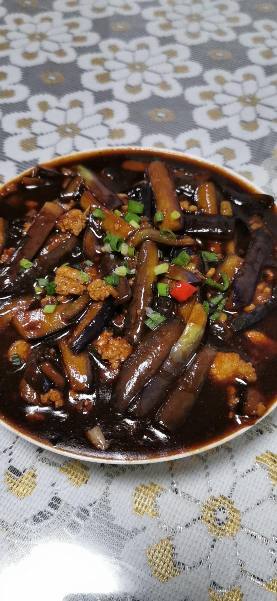 巨简单的家常鱼香茄子煲家常菜首页作品动态菜单查看全部分类青红椒8.