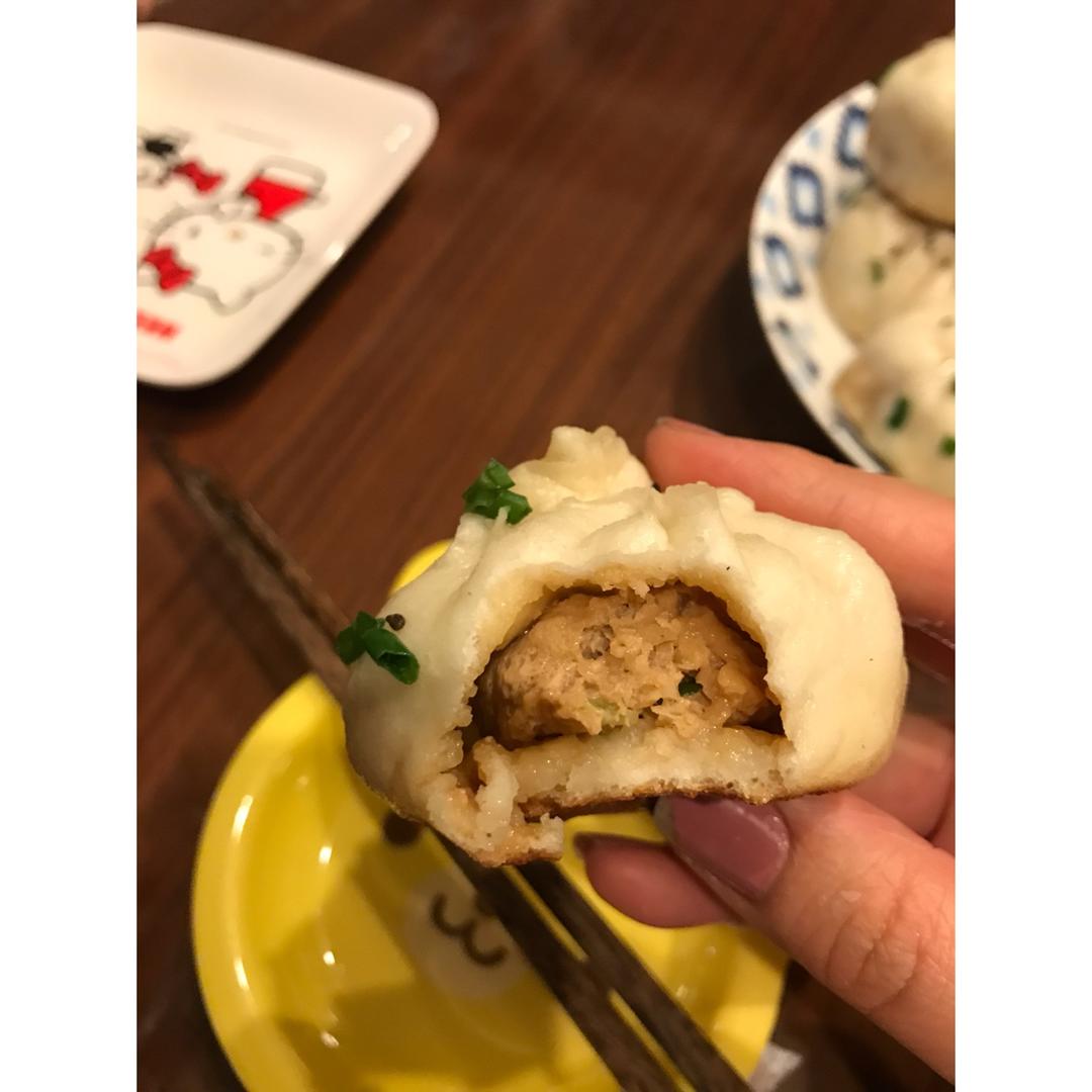 鲜虾猪肉生煎包（一定要看视频哟~）