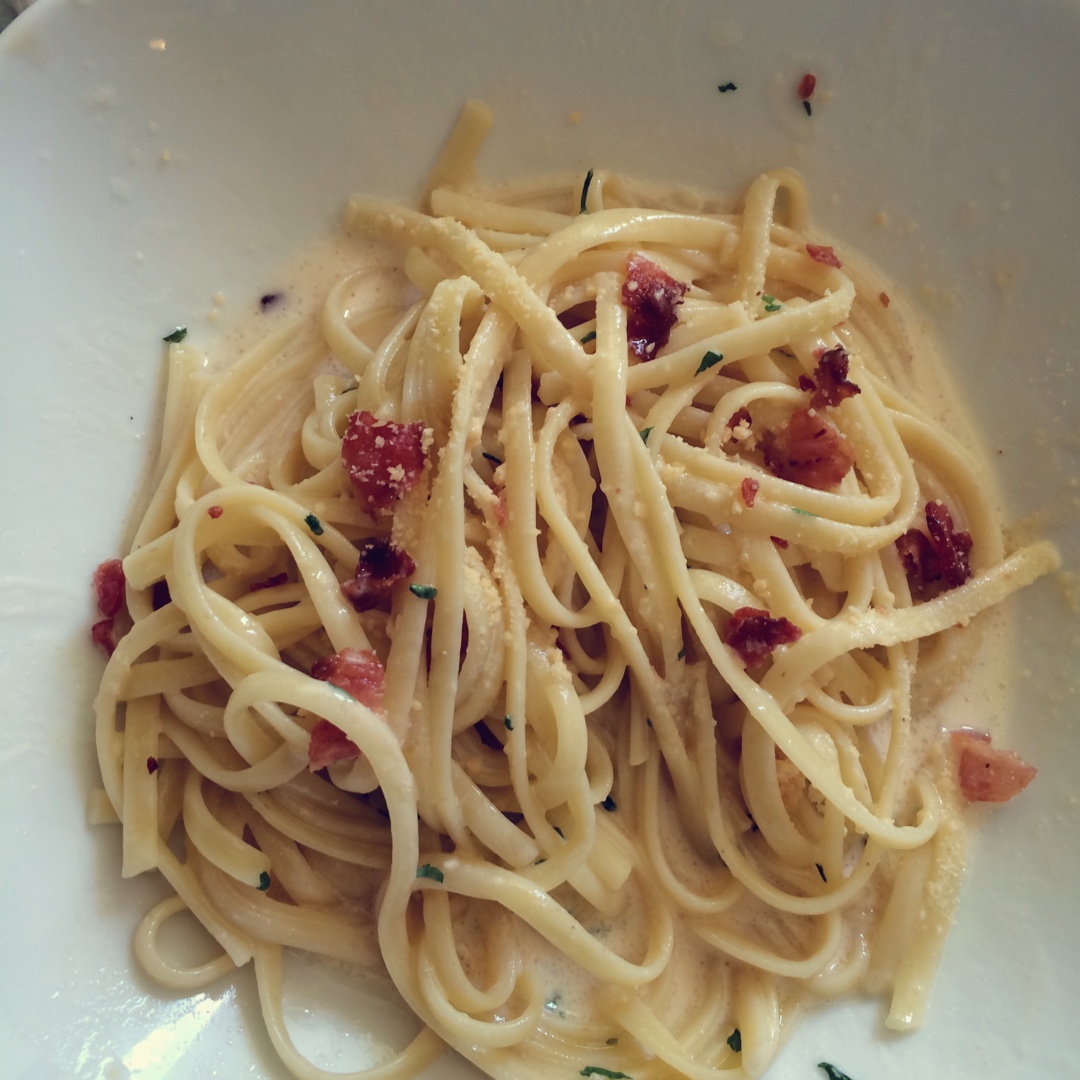 白酱三文鱼意面