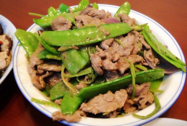腊肠炒荷兰豆