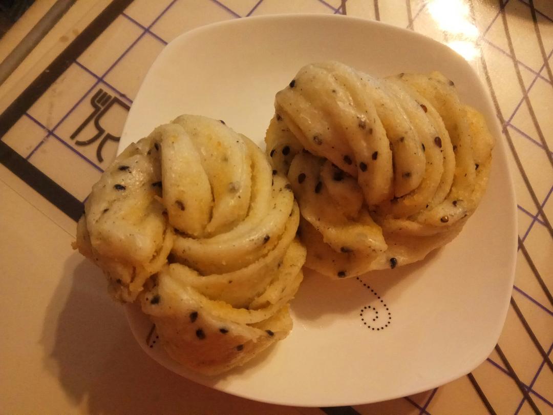 堂妈教你做麻酱黑芝麻花卷