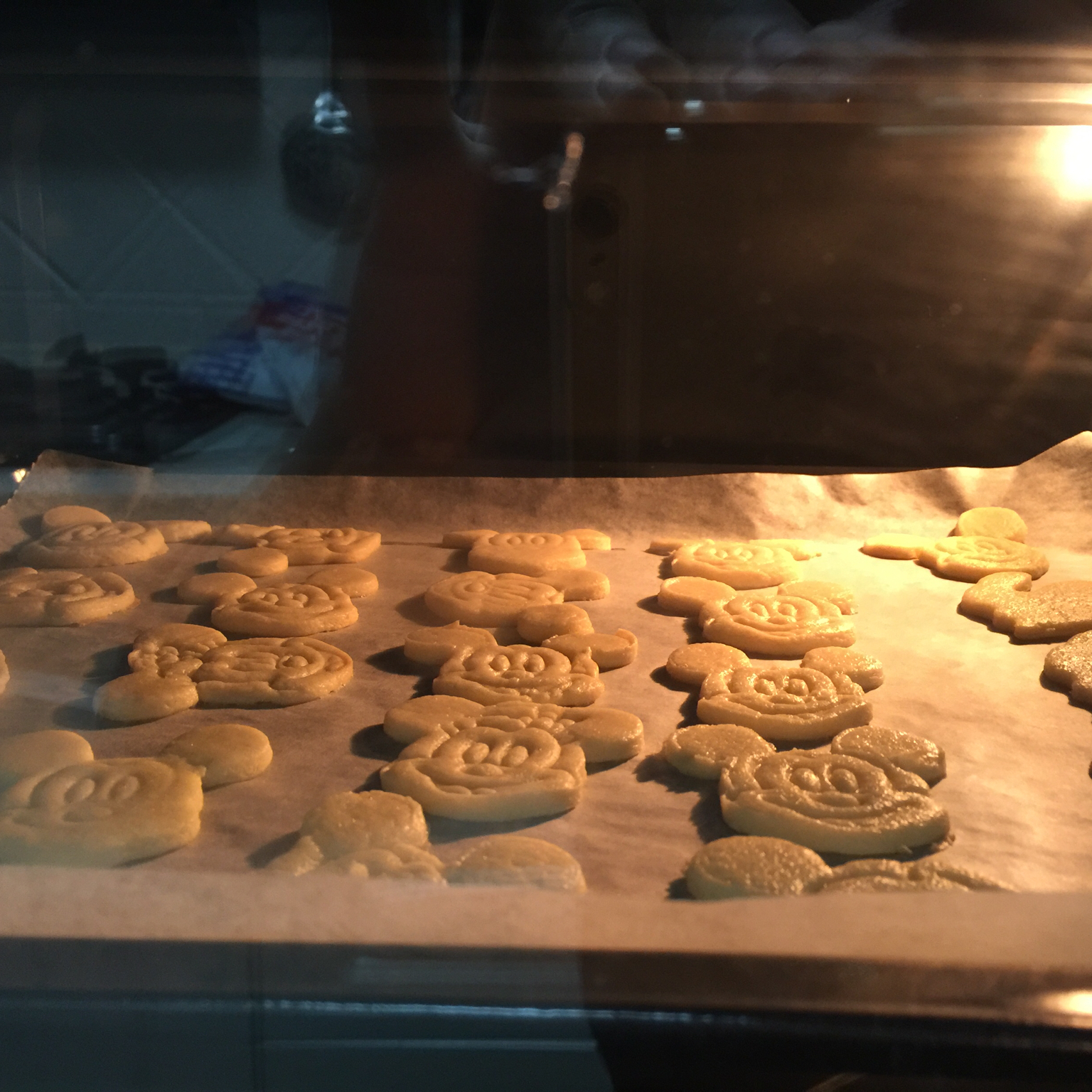 超简单！好吃又平整的糖霜饼干底的做法（附贴心小提示哦）