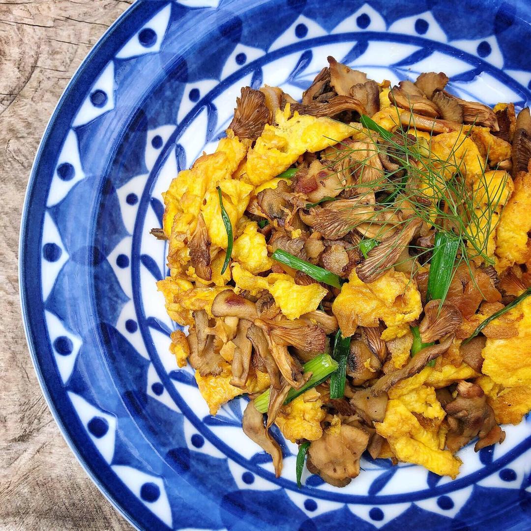 鲜白参菌炒鸡蛋的做法