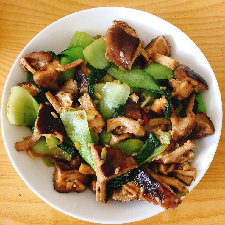 简易版香菇扒油菜