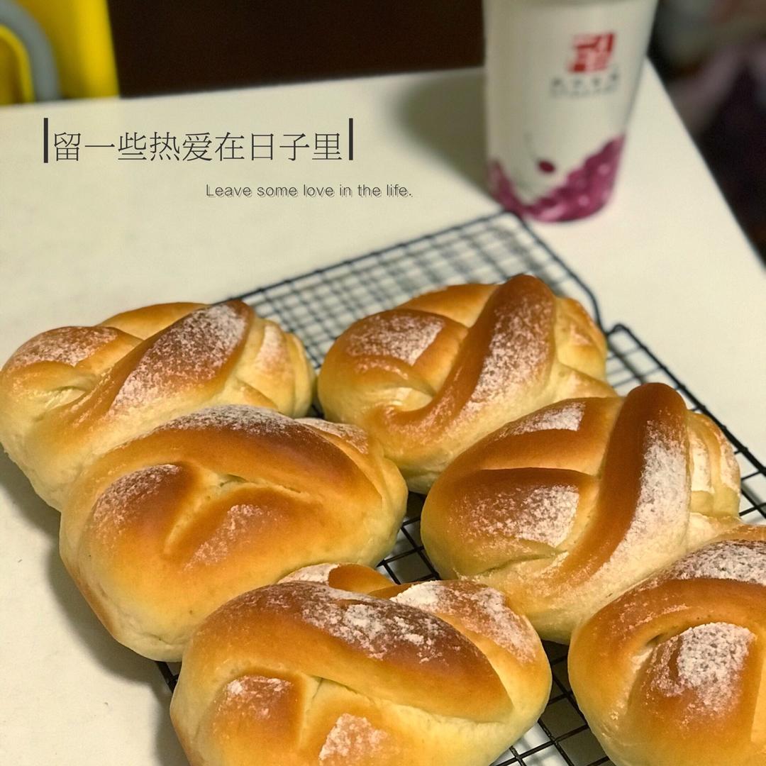 软到不知所措的牛奶卷