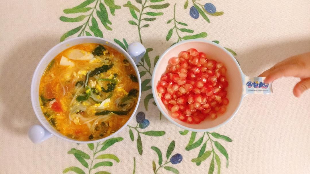 菠菜鸡蛋面