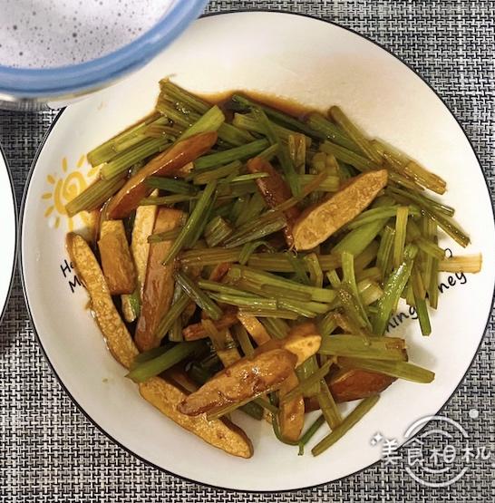 芹菜炒香干