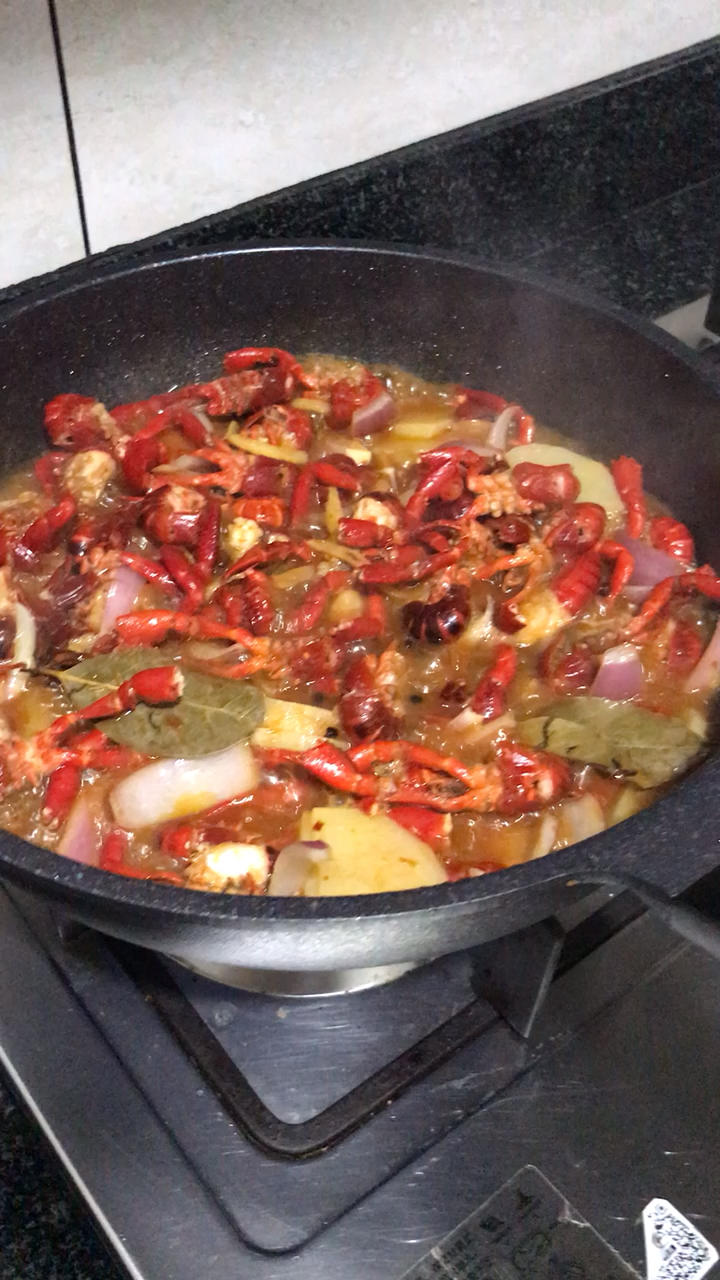 香辣小龙虾-超详细处理干净步骤！