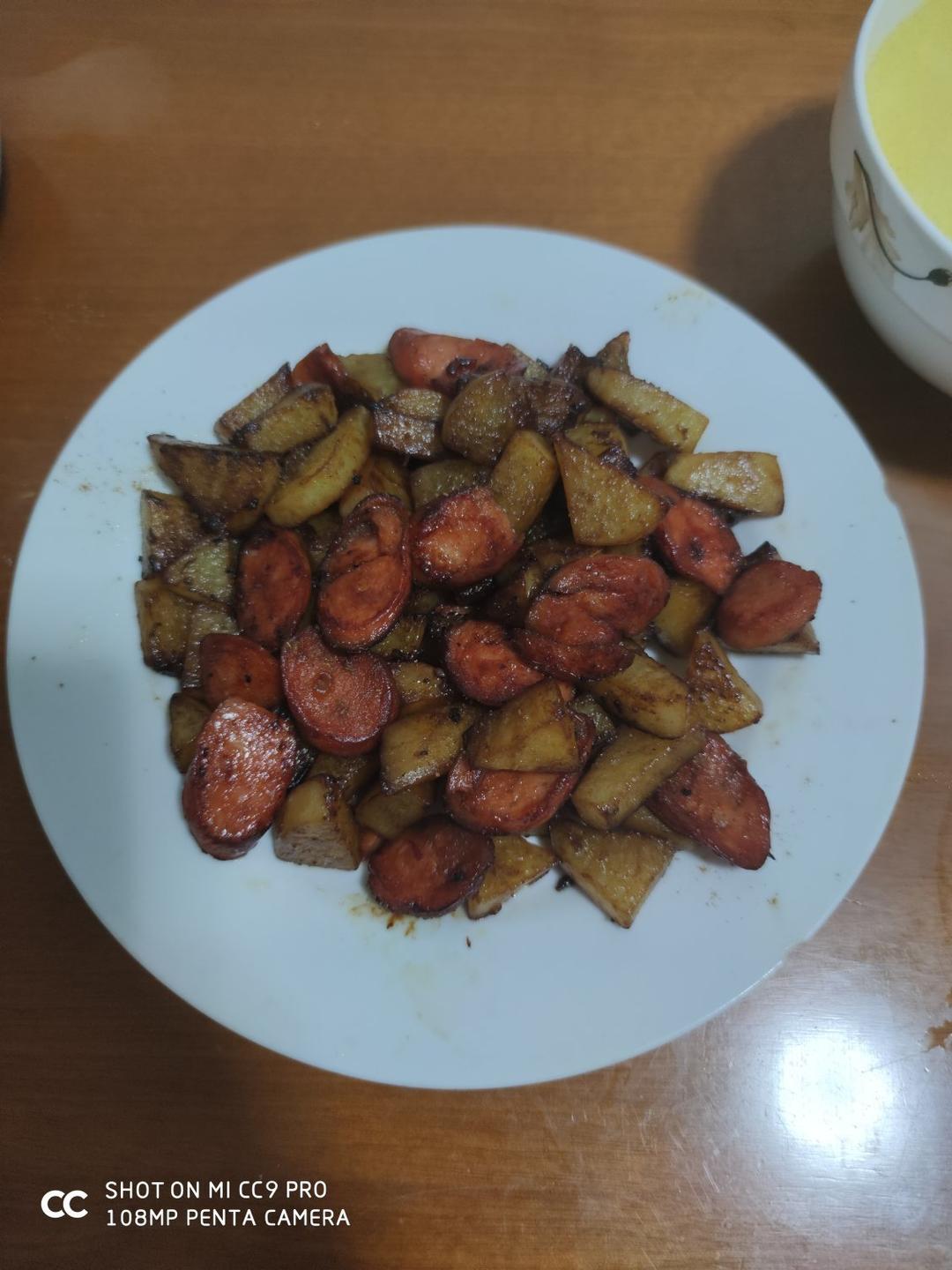 香辣过瘾的孜然土豆火腿，比路边摊还好吃