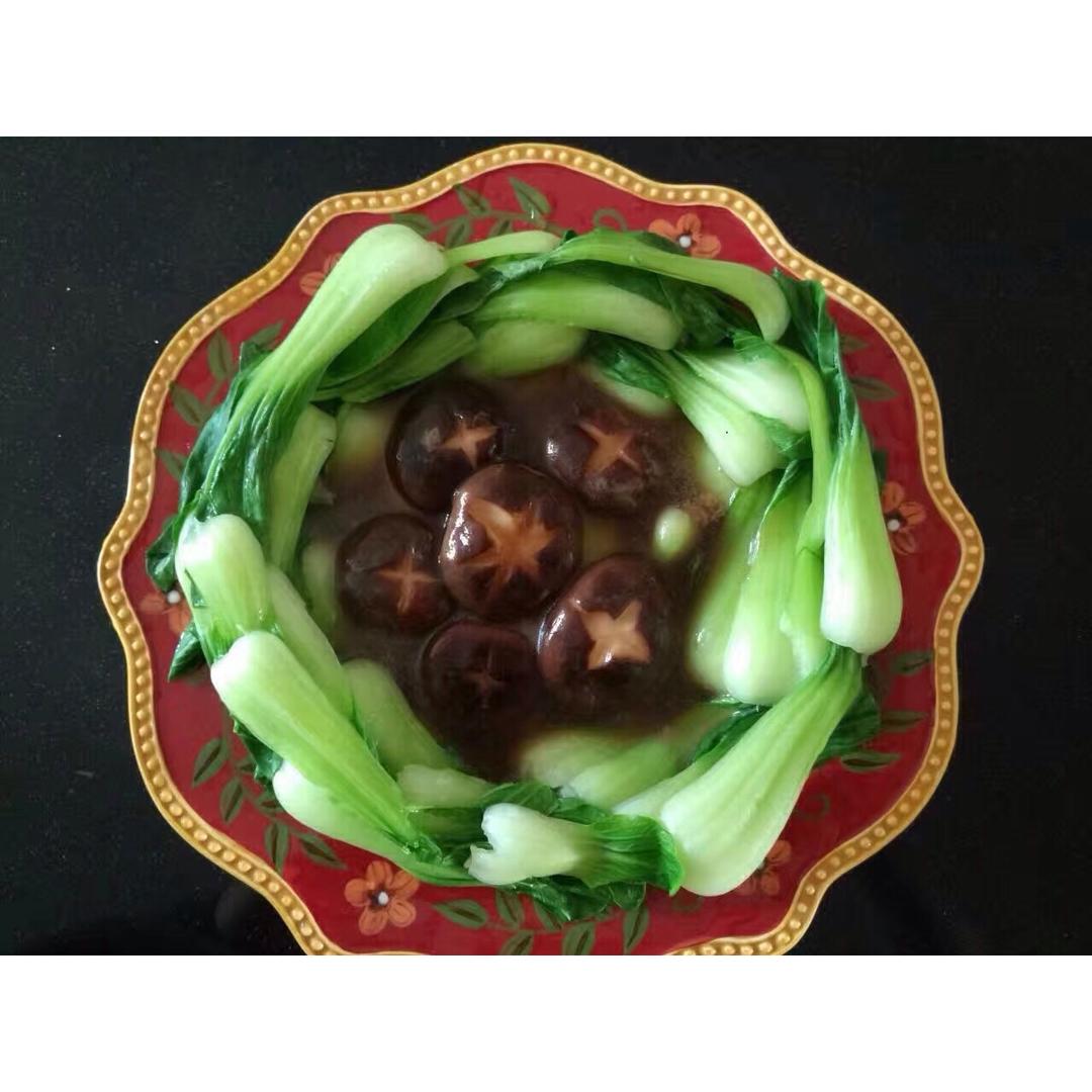 多一点步骤，家常菜更加有滋味丨香菇油菜 · 圆满素食