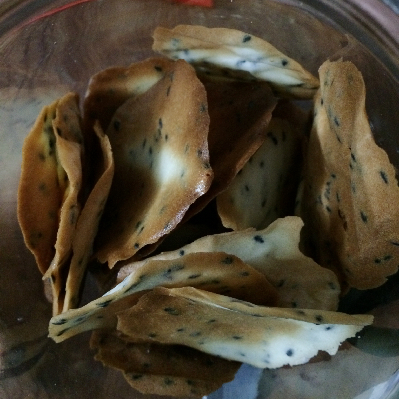越吃越想吃——黑白芝麻薄脆