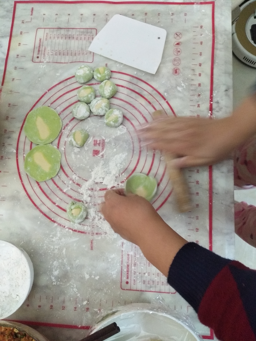翡翠白菜饺子――羊肉胡萝卜馅的做法 步骤11