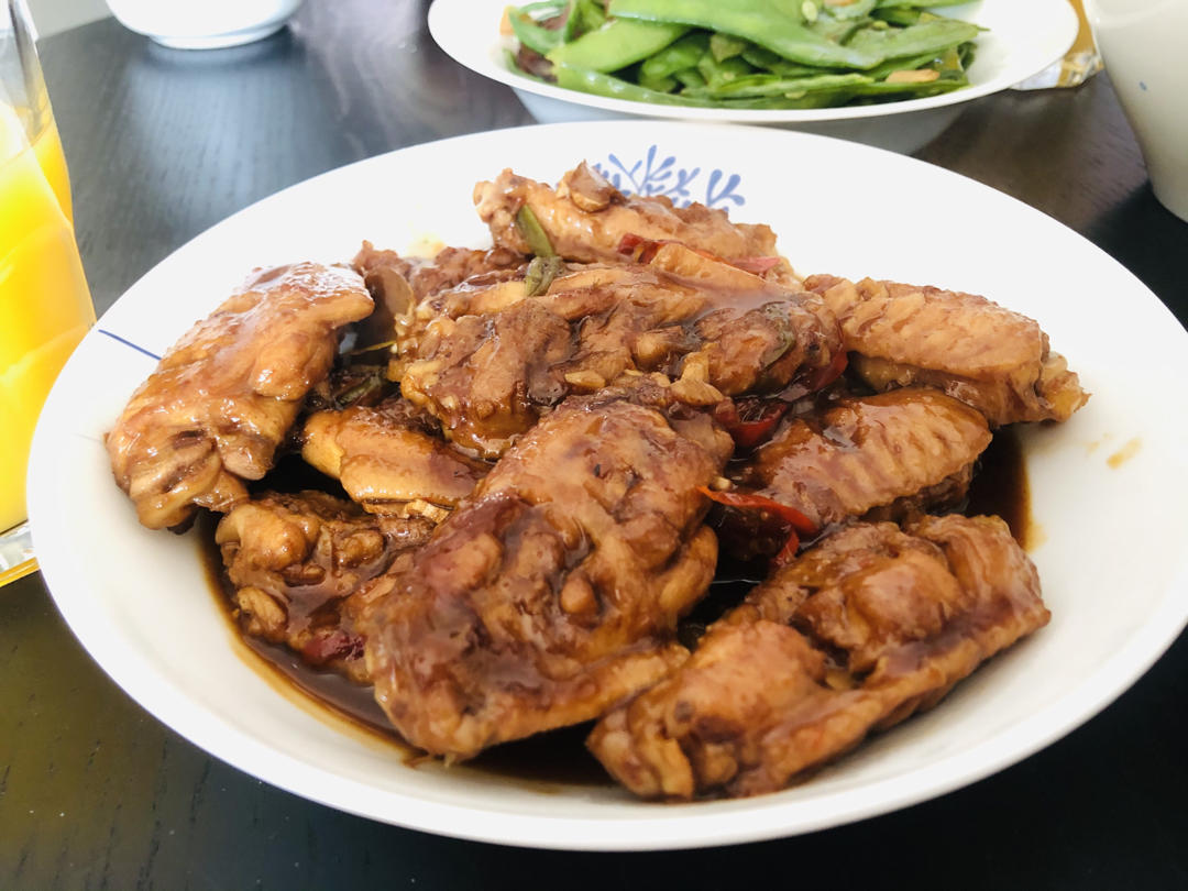外婆教我的红烧鸡翅·连汤汁都狠好吃！！！