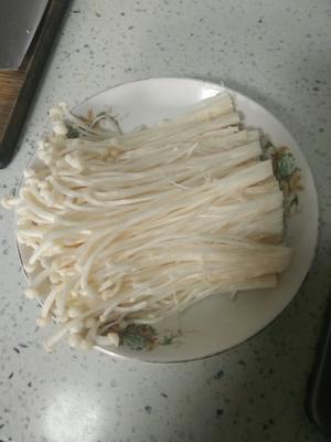 蒜蓉金针菇的做法 步骤1
