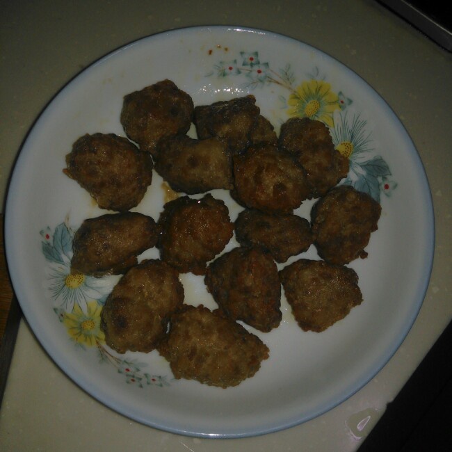 酥炸肉丸子