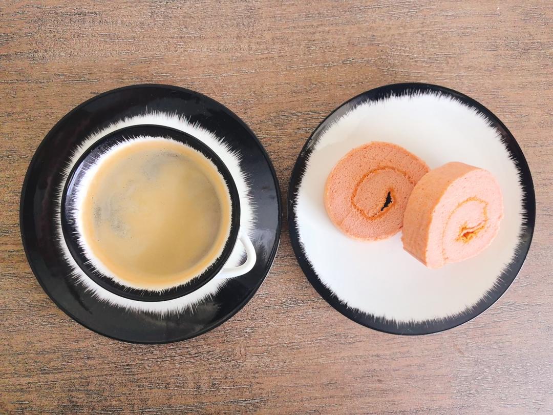 私房爆单🔥丨草莓🍓蛋糕卷丨卷不裂配方分享