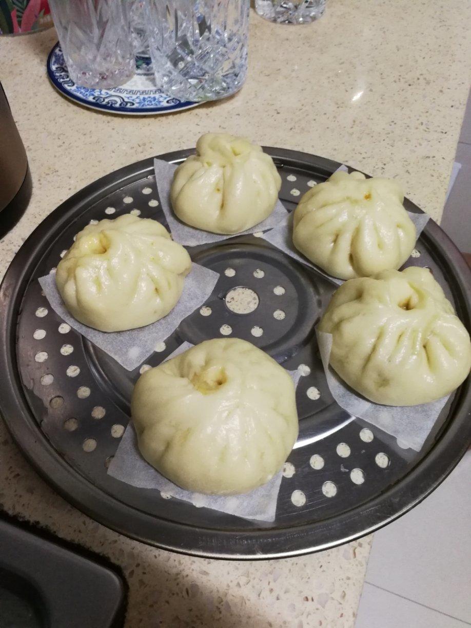 鲜肉包子