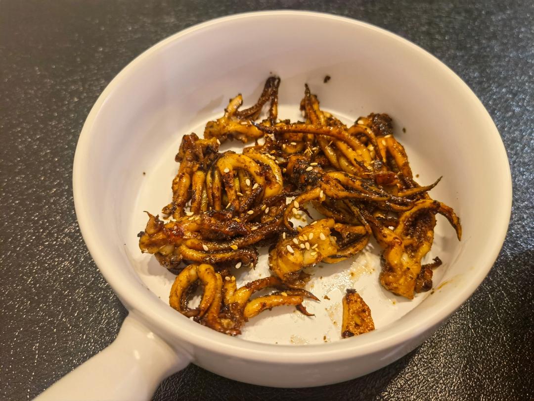 超下饭的孜然鱿鱼须，香辣爽嫩，比烧烤还好吃