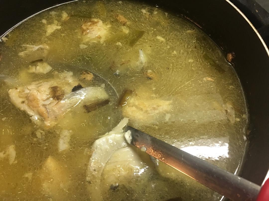 鱼头豆腐煲