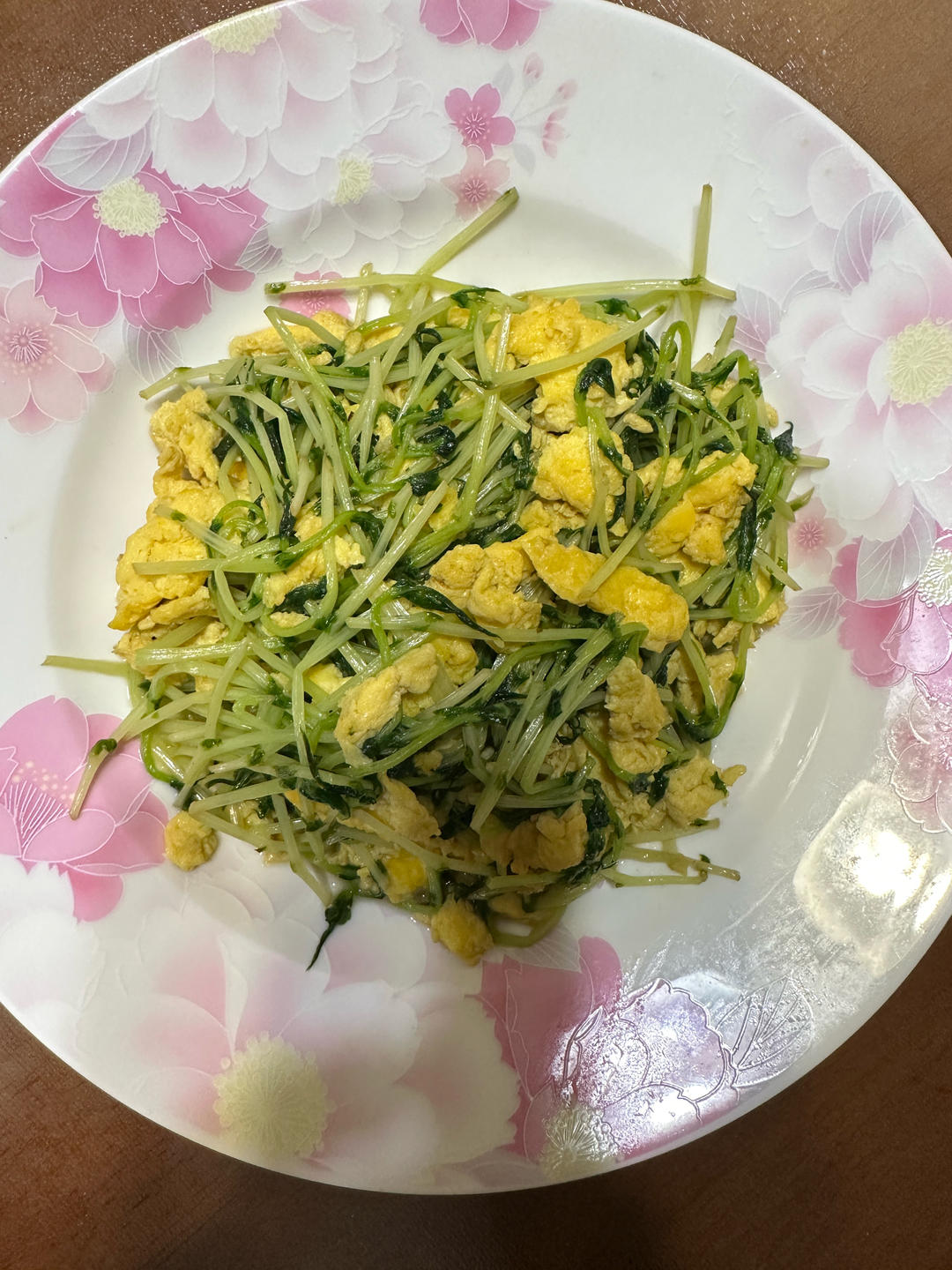 豌豆苗炒鸡蛋