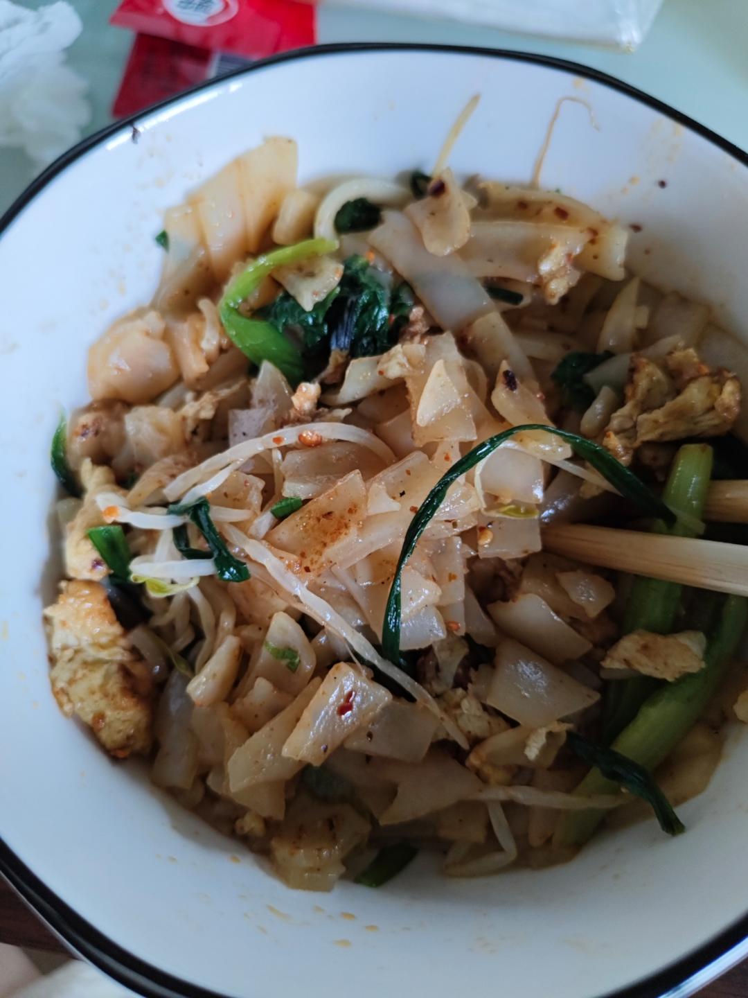 路边摊的炒河粉