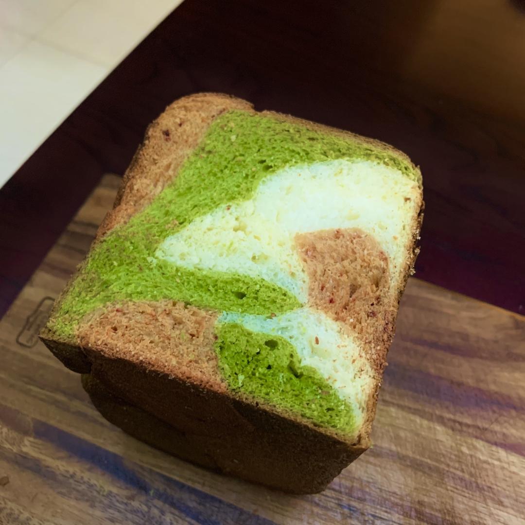 抹茶蜜豆牛奶吐司