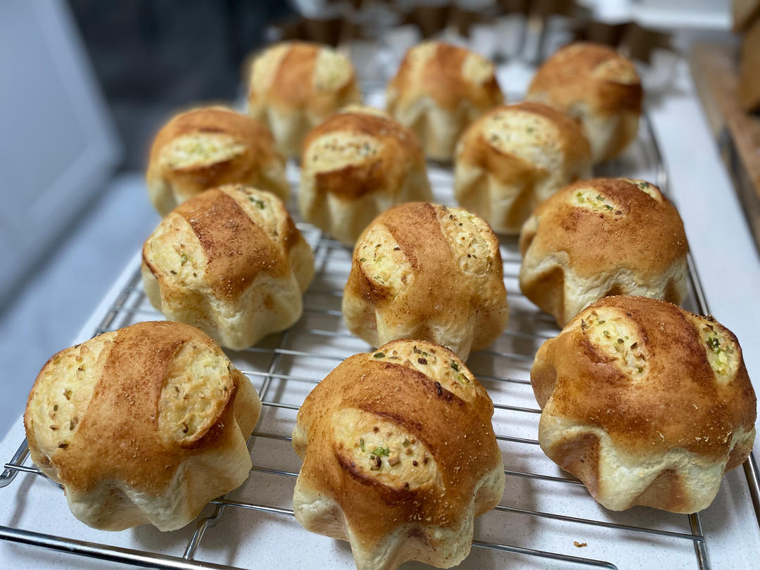 蒜香肉松小炸弹面包（烫种）