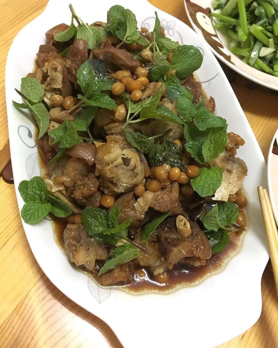 黄豆焖猪脚（高压锅快手版）