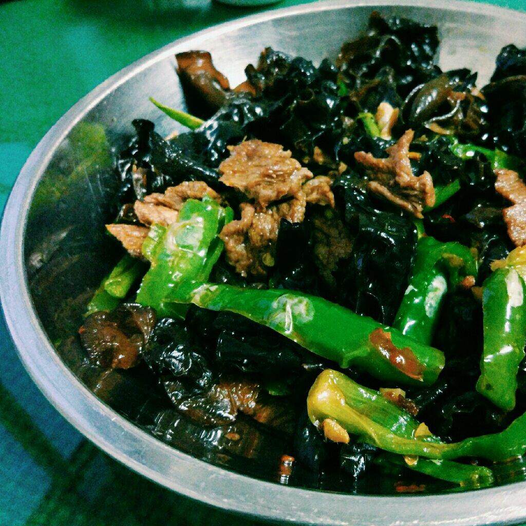 超下饭的木耳炒肉