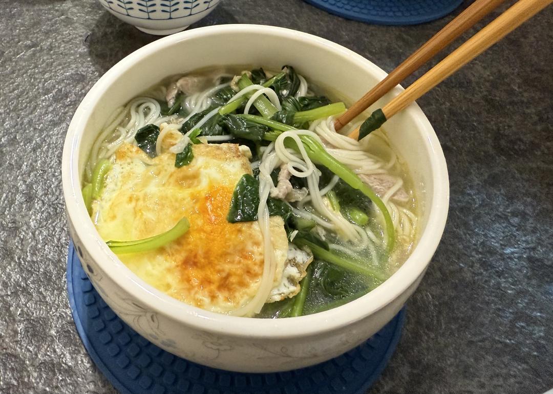 青菜肉丝烂糊面