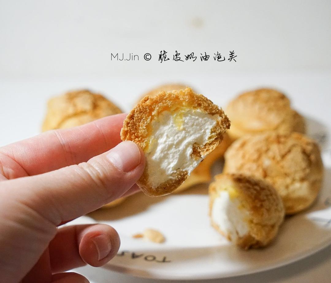 酥皮奶油泡芙--#皮黑森林#