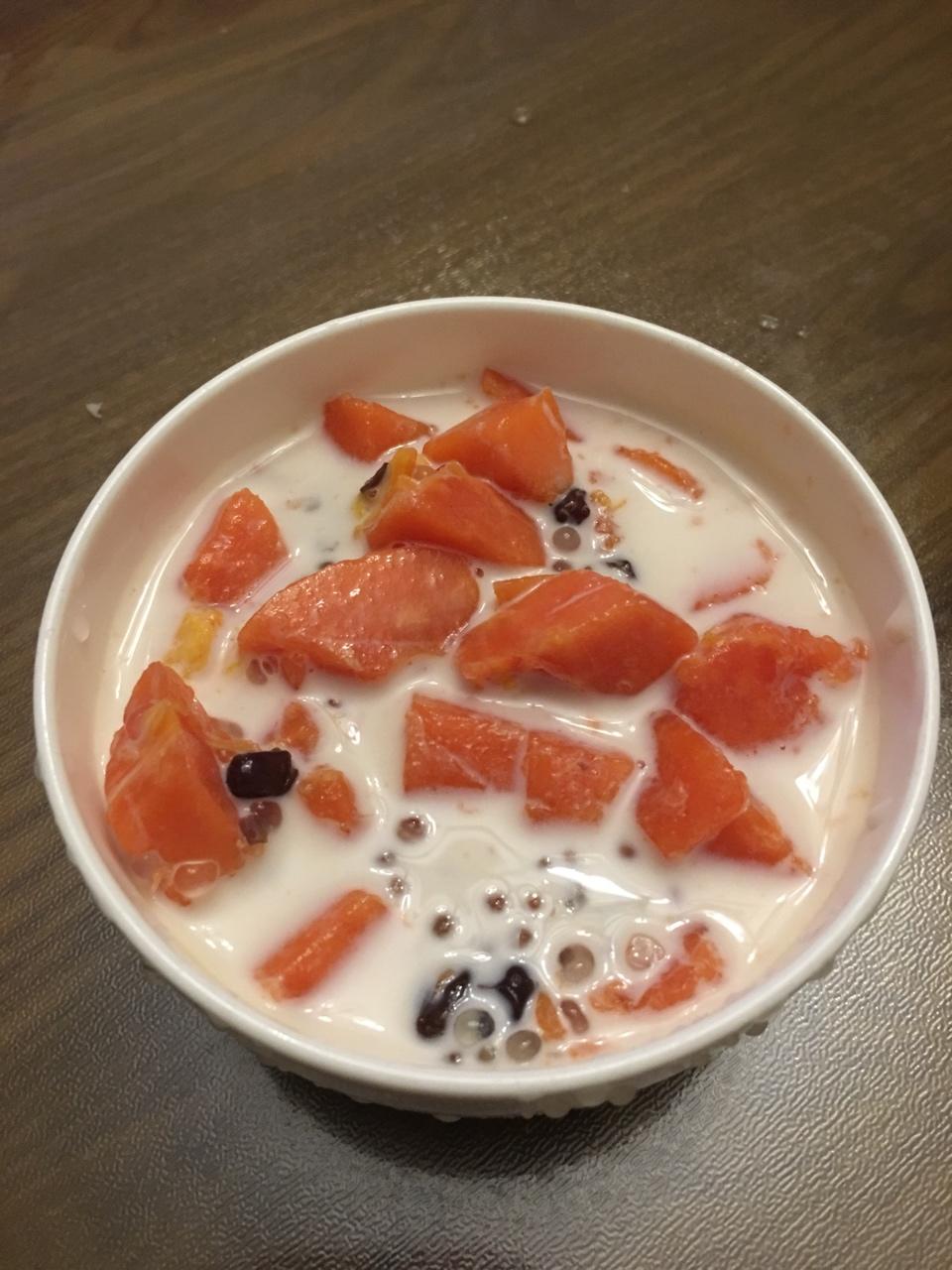 晓看晨曦做的木瓜椰汁西米露