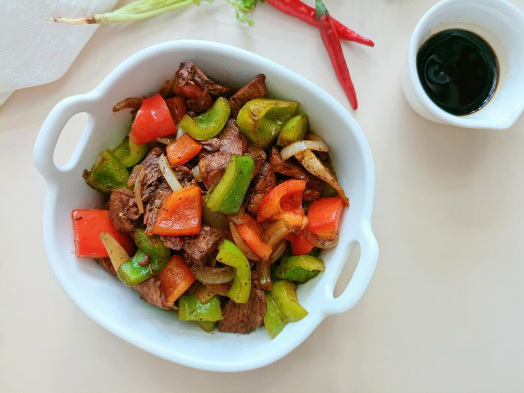 下饭开胃！辣椒炒肉！