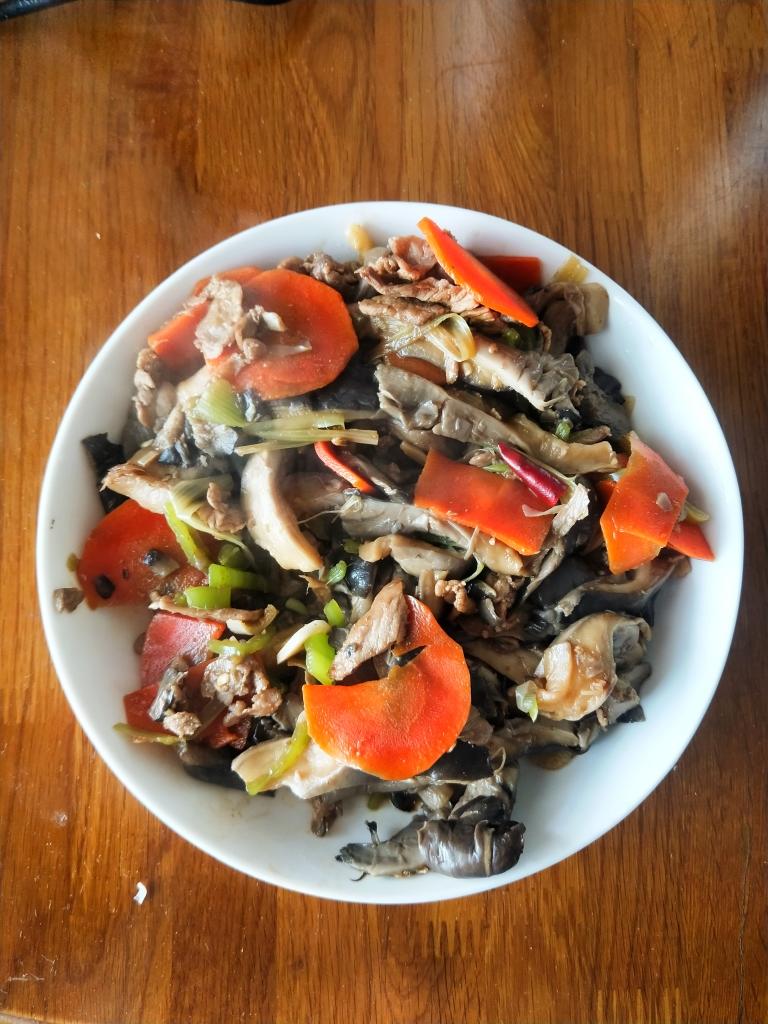 肉炒蘑菇
