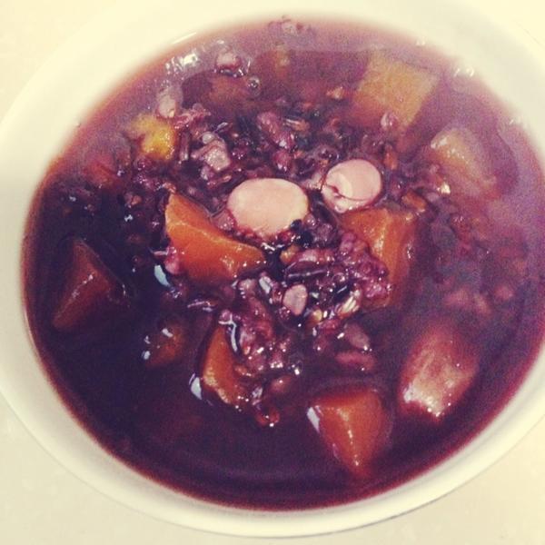 美味又养生的紫米粥