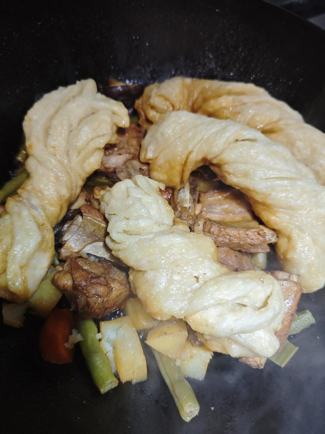 一定要用铁锅做的菜“排骨土豆炖豆角”