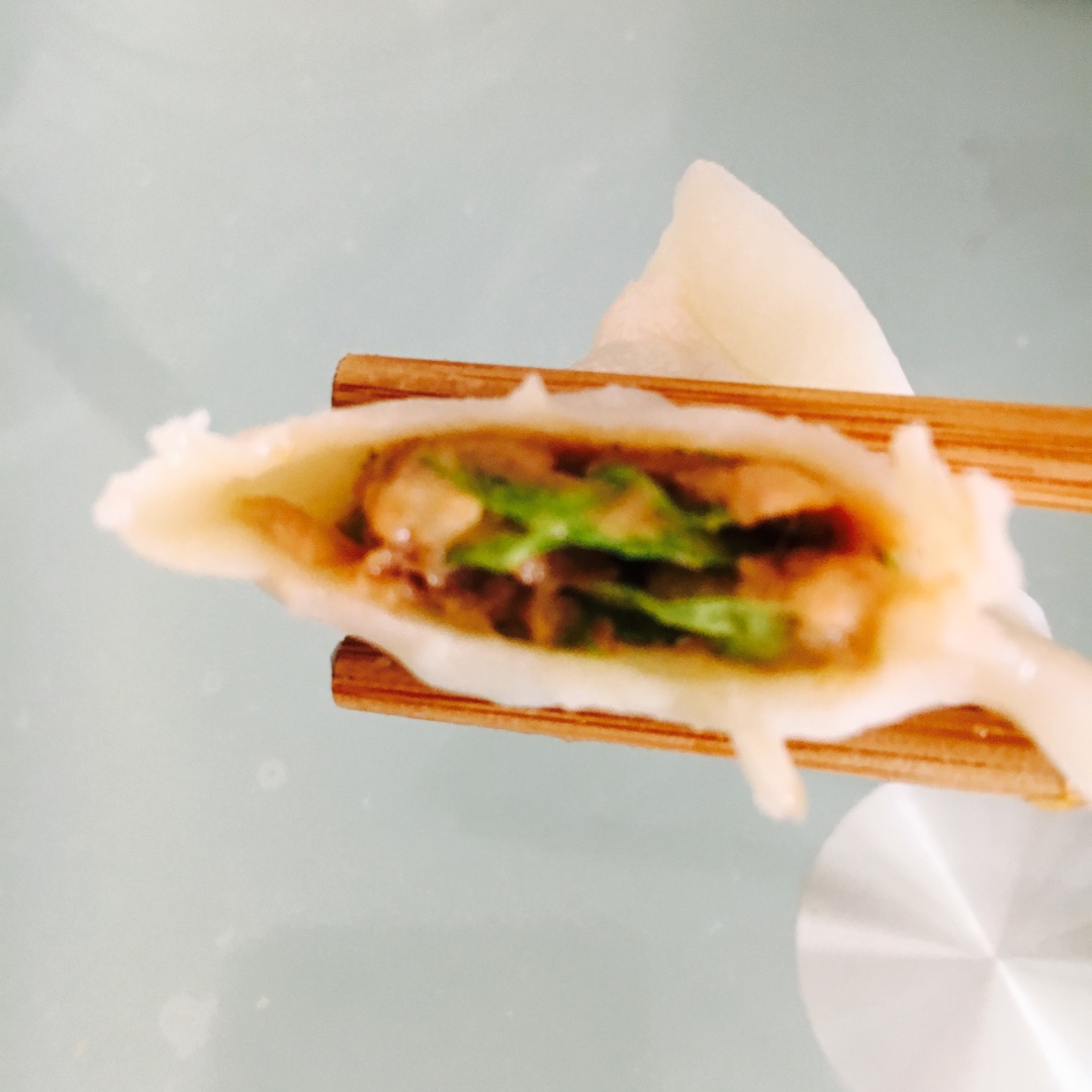 傲雪寒梅2015做的榆钱馅饺子