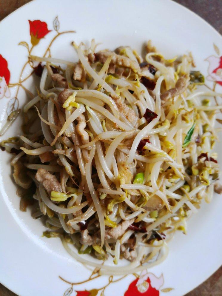 绿豆芽炒肉