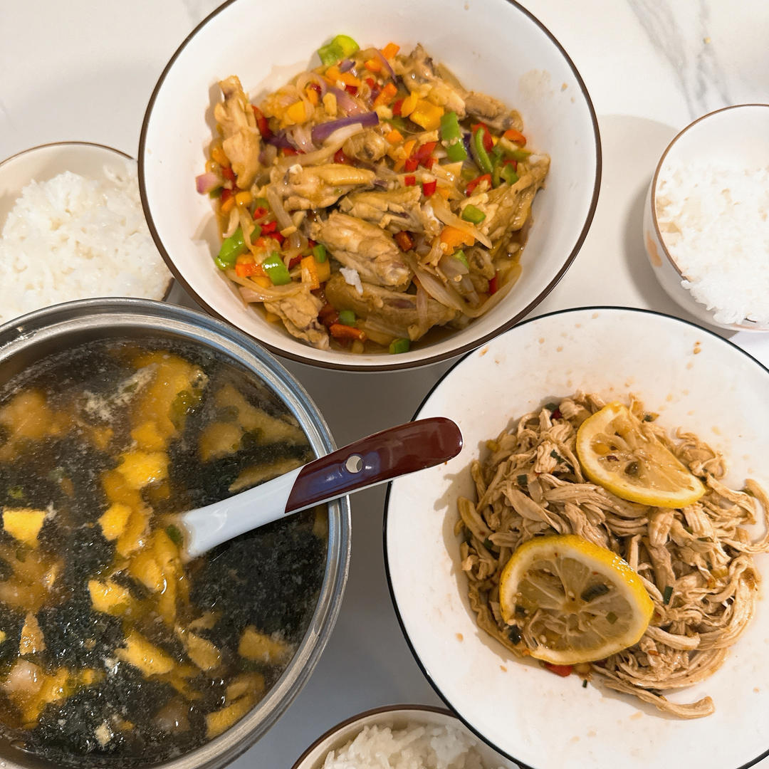 低卡鲜美的紫菜虾滑汤！好喝不胖减脂餐