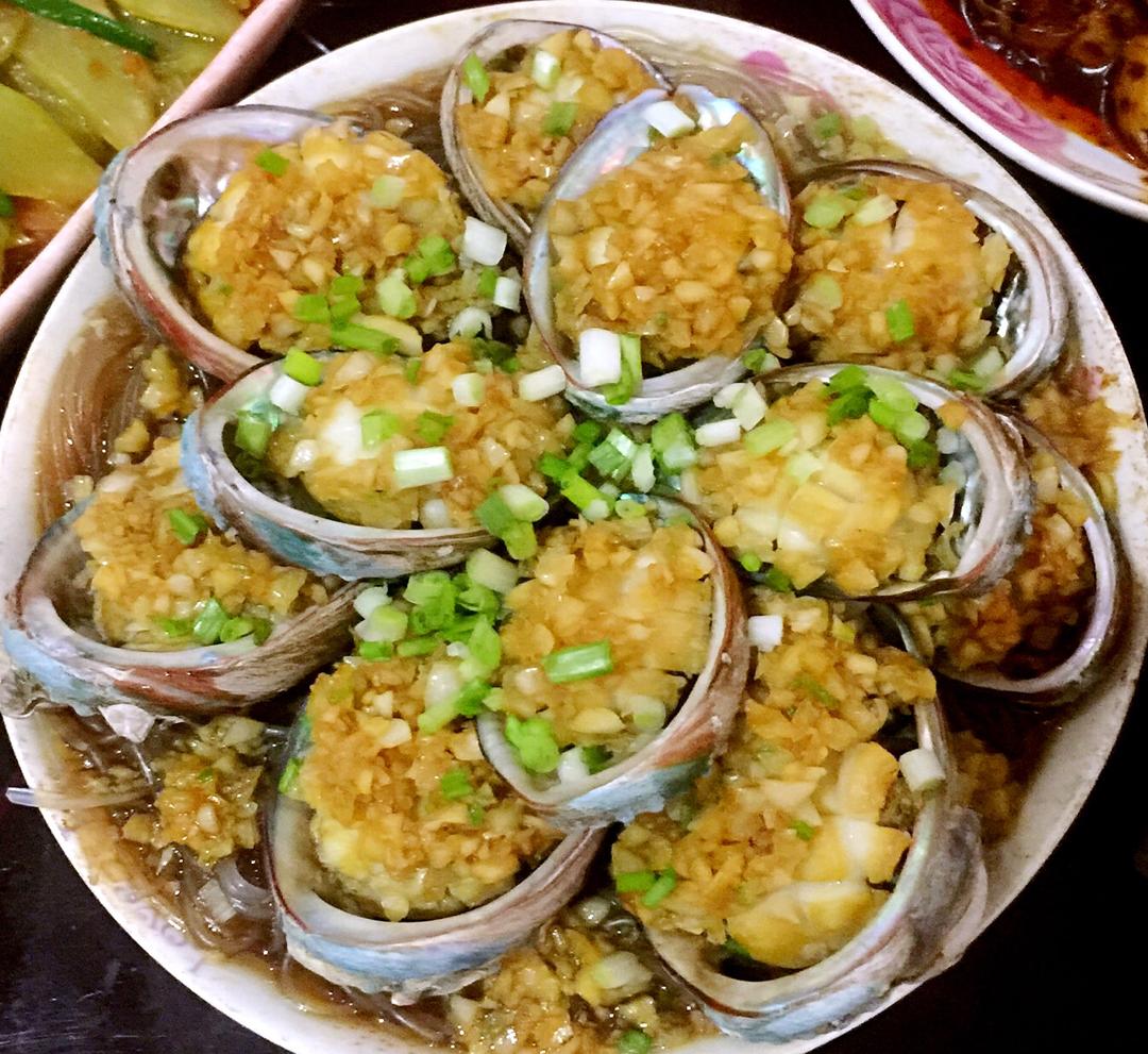 蒜蓉粉丝蒸鲍鱼