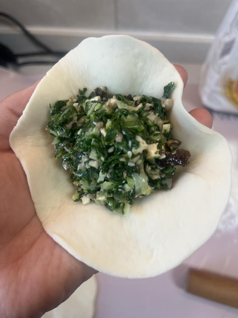 油菜香菇菜包