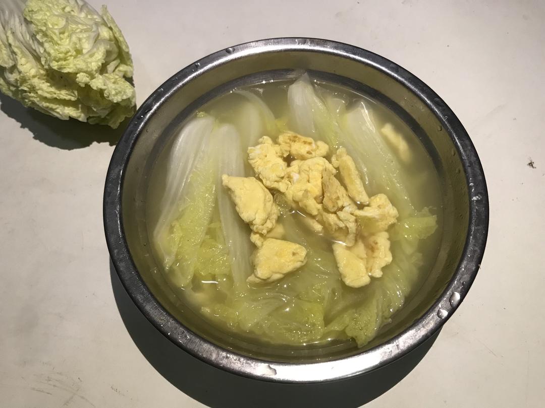 黄油炒蛋白菜汤的做法